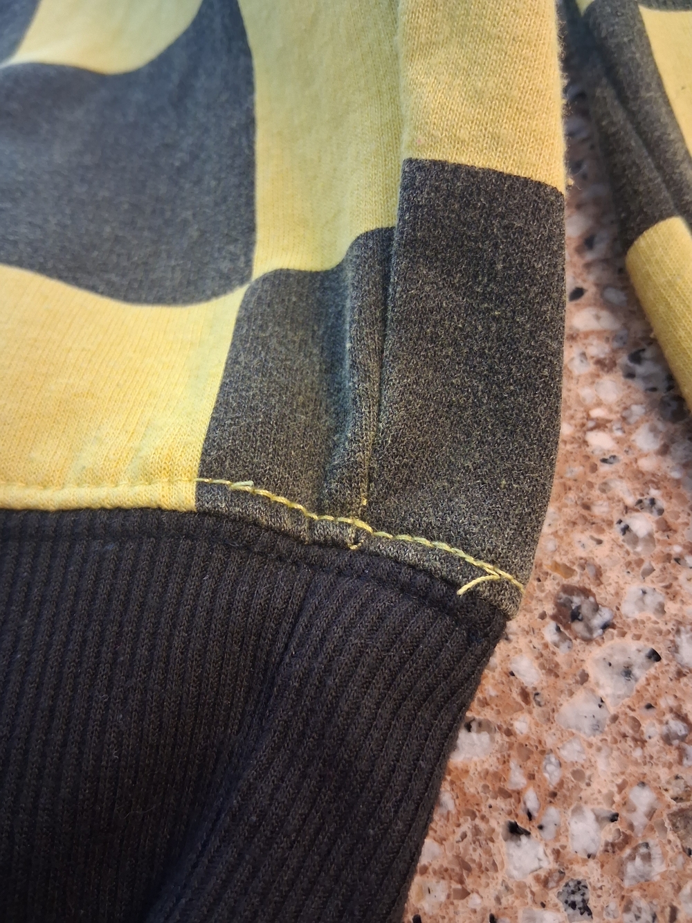 Peanuts Yellow and Black Checkerboard Crewneck with Snoopy & Charlie Brown - Picture 6 of 11